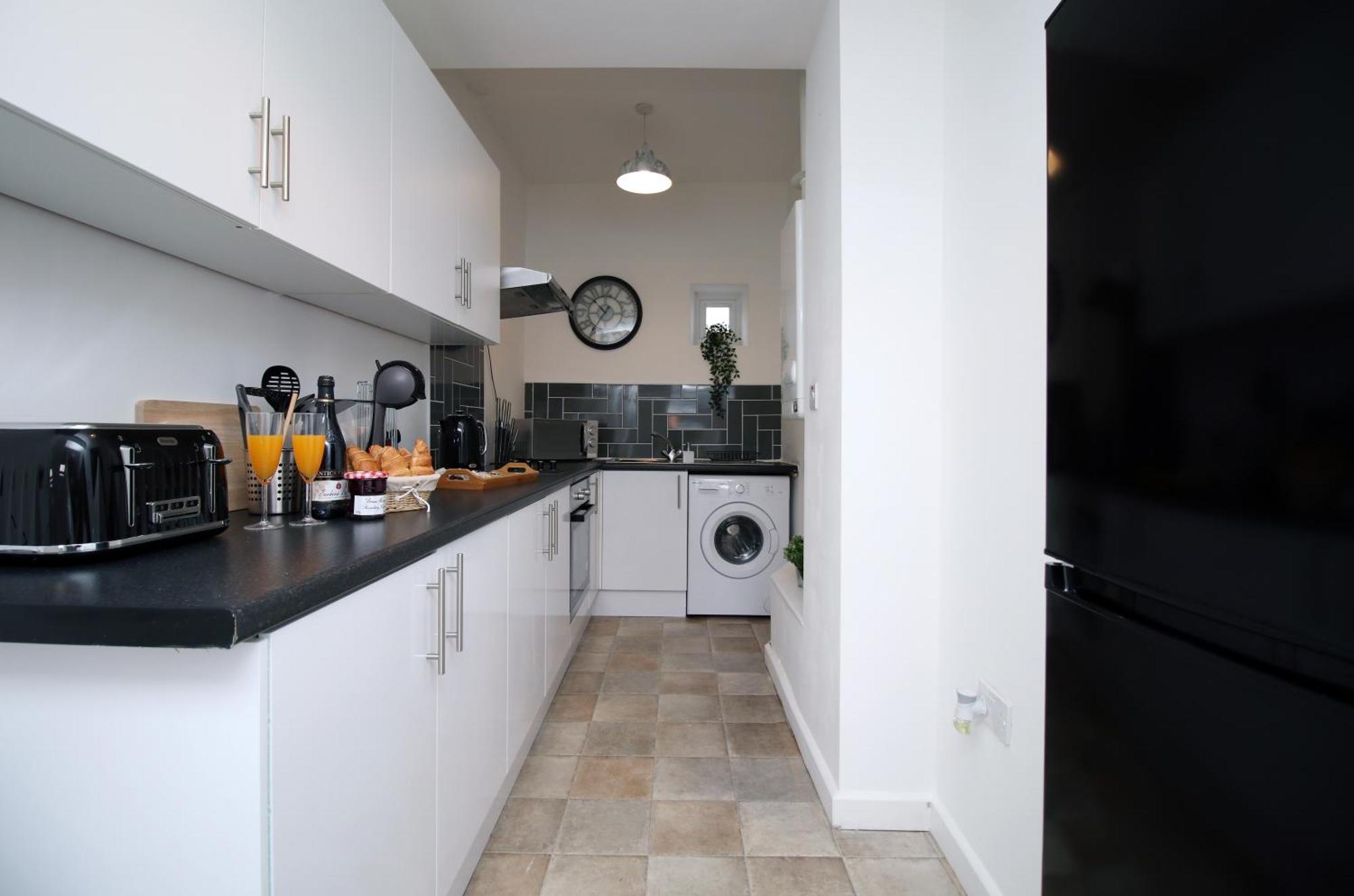 Kingsway House By Ty Sa - Spacious 4Bed In Newport Kültér fotó